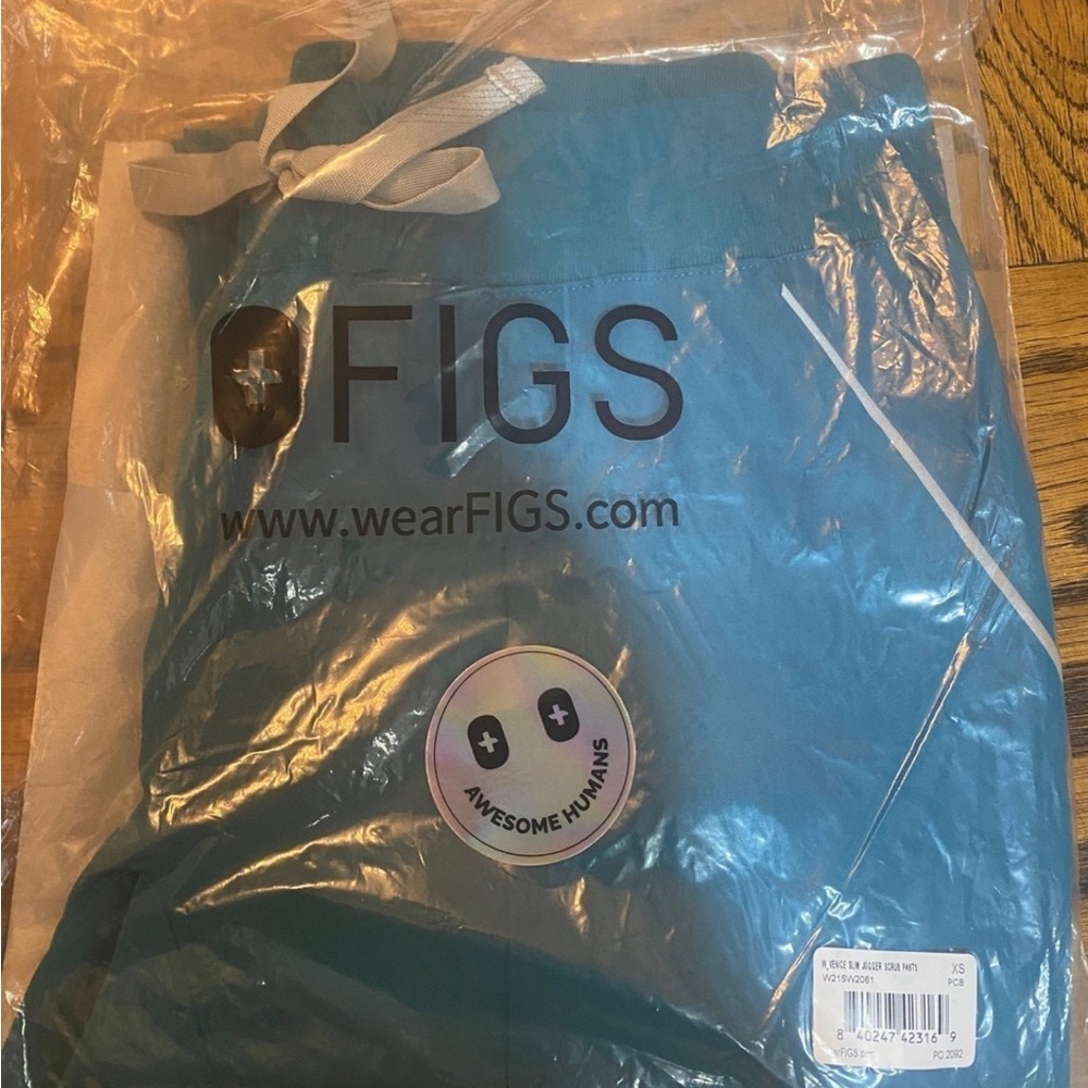 FIGS limited edition NWT pants scrub - Picture 2 of 6